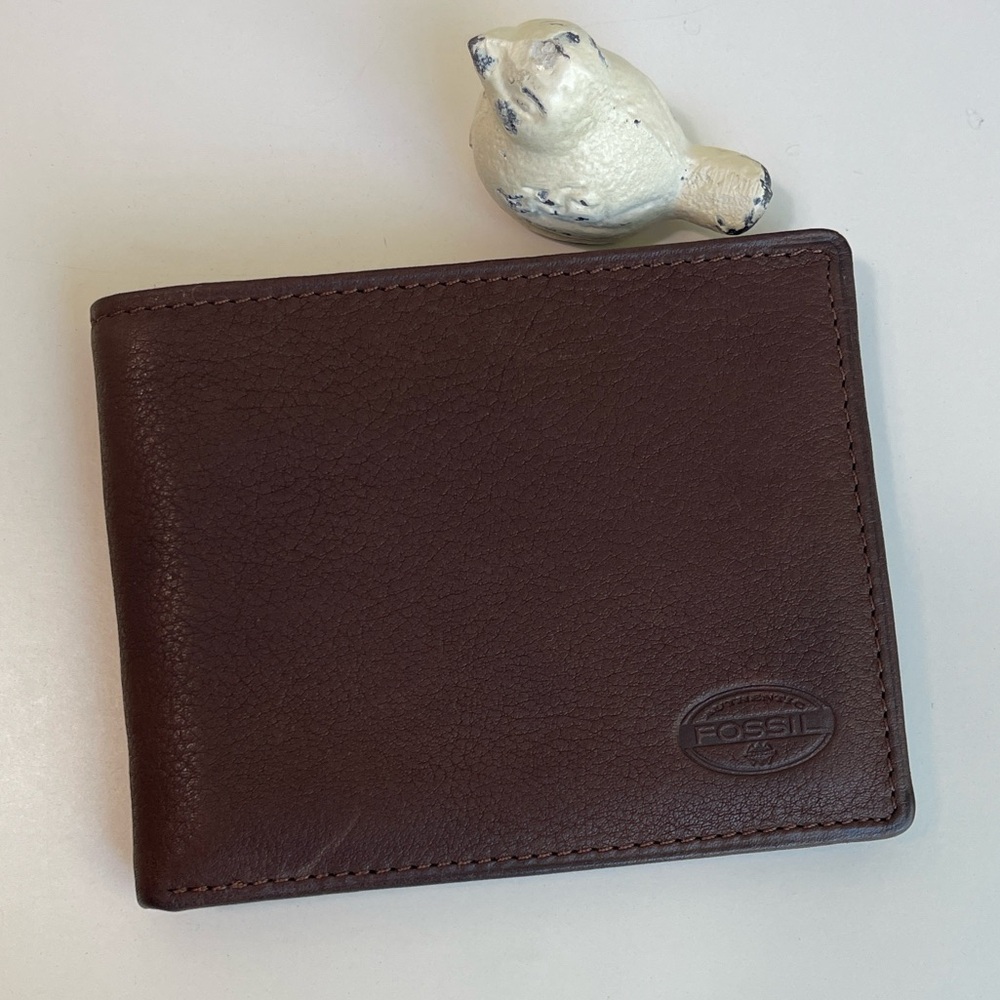 Fossil 🗝️ Men’s Genuine Leather Wallet
